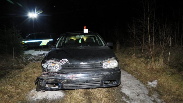 Opil idi naboural ve Vimperku stojc auto. Pak odjel do Novch Hutch.