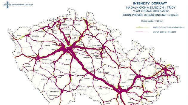 Porovnání obou map: zelenou je vyznačena intenzita dopravy v roce 2016, vínovou v roce 2010
