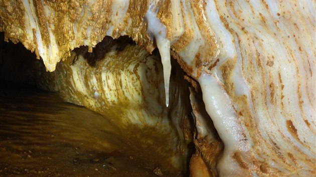 Dosud nezmapovaná část největší krkonošské jeskyně v Horních Albeřicích.