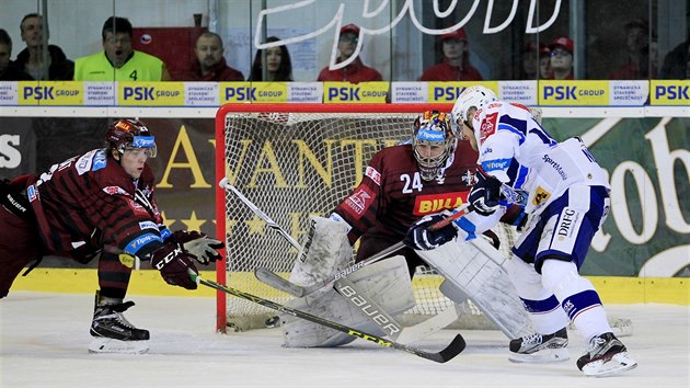 Momentka ze tvrtfinlovho duelu Brno vs. Sparta (rud)