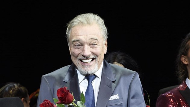 Karel Gott na premiéře muzikálu Čas růží (16. března 2017)