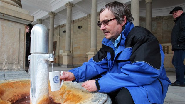 �editel Spr�vy p��rodn�ch l��iv�ch zdroj� a kolon�d Milan Trnka.