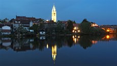 Krov v�e kostela sv. Ducha v Tel�i �eká oprava.