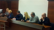 K soudu p�i�el jen ob�alovaný Karel Landa (druhý zprava).
