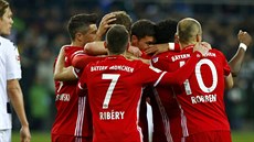 Fotbalisté Bayernu Mnichov po vstelené brance na hiti Mönchengladbachu.