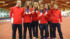 Tréninková skupina reprezentantek pod vedením Michala Jav�rka v hale ve...