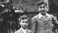 Rudolf Fantl (vpravo) se svým mladším bratrem Pavlem a sestřenicí.