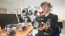 Na zlínském Gymnáziu Lesní tvr mají robotický krouek, navtvují ho studenti...