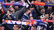 Fanoušci fotbalového Lyonu při utkání Evropské ligy