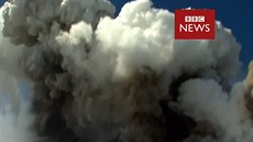 Novinái z BBC tsn unikli erupci Etny