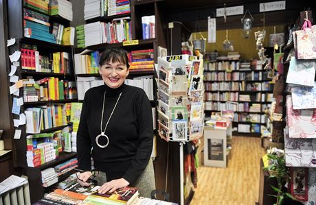 Jitka Kivánková, která má obchod s knihami v Komenského ulici v Jihlav, má...