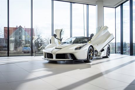 Ferrari LaFerrari Aperta