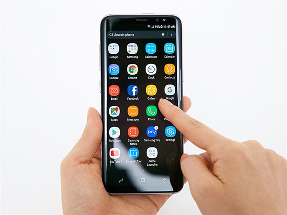 Pomoci získat ztracenou pozici na čínském trhu má Samsungu odlehčená verze loňského modelu Galaxy S8.