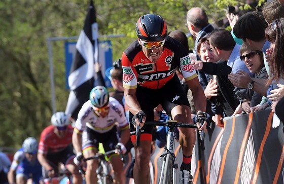 Greg van Avarmaet si jede pro vítzství na jarní klasice Gent - Wevelgem.