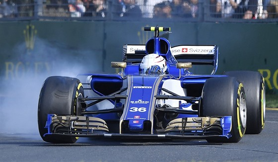 Antonio Giovinazzi ve voze stáje Sauber