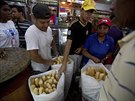 Venezuelský prezident vyhlásil v zemi takzvanou chlebovou válku a pekae...