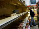 Ve Venezuele panuje potravinová krize, v obchodech zejí prázdné police. (20.3....