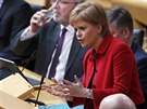 První ministryn Nicola Sturgeonová v parlamentu. (28.3. 2017)