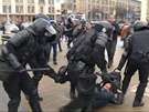 Bloruská policie tvrd rozhání protivládní protesty v Minsku