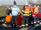 Hromadná nehoda dvou motorká a jednoho vozu na nájezdu na D10 v praských...