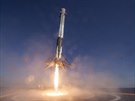 První stupe rakety Falcon 9 V1.2 urený k historické premiée druhého startu...