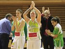 Basketbalistky KP Brno slaví vítzství. Zleva Veronika Remenárová, Marina...