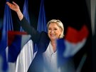 Krajn pravicová kandidátka na francouzskou prezidentku Marine Le Penové bhem...