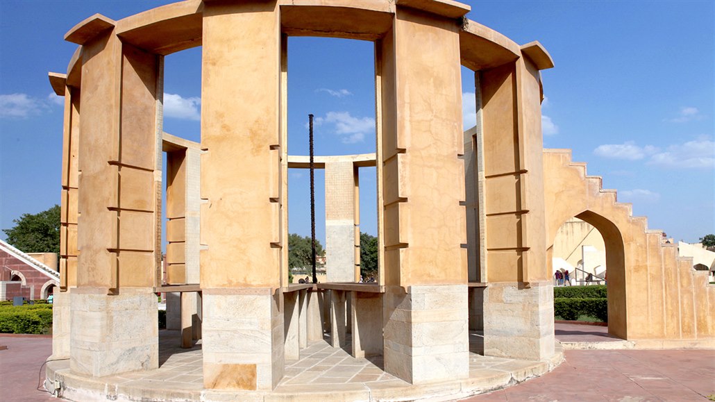 Jantar Mantar v D�ajpuru byl jeden z p�ti astrologických areál�, které nechal...