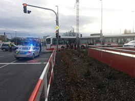 Dopravní nehoda autobusu Van Holl jako dsledek patného eení vjezdu na...