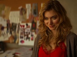 Imogen Pootsová ve filmu Frank a Lola