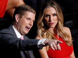 Eric Trump a jeho manelka Lara (Cleveland, 20. ervence 2016)