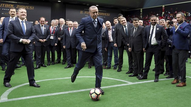Tureck prezident Recep Tayyip Erdogan na mtinku v Istanbulu (20. bezna 2017)