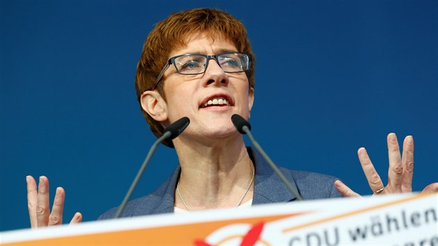 Kandidtka CDU v Srsku Annegret Krampov-Karrenbauerov (23. bezna 2017)