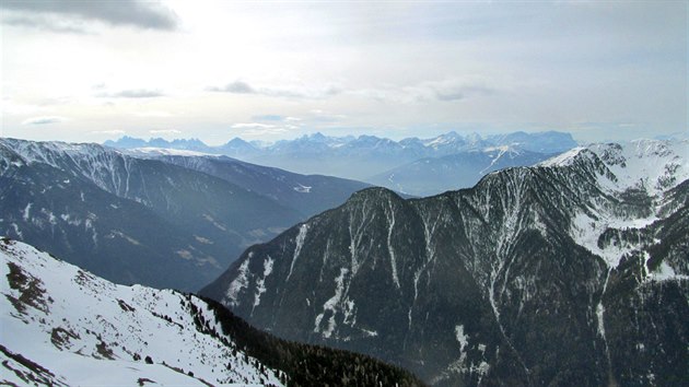 Vhled z nejvyho bodu stediska Speikboden na Dolomity.