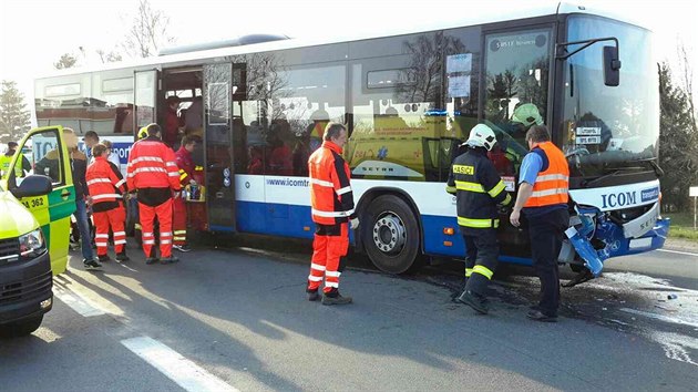Nehoda autobusu u Litomyle.