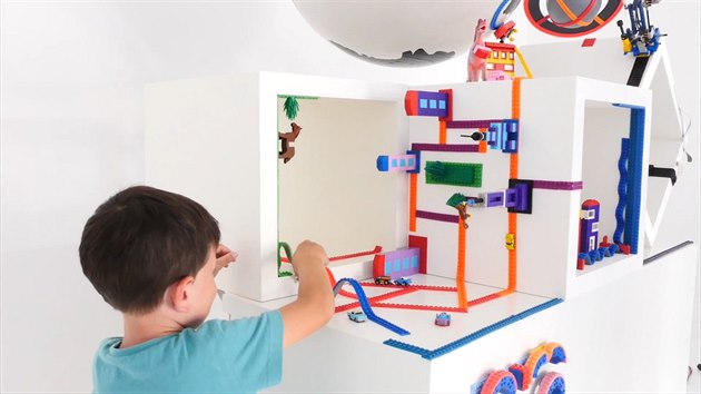 Dětský pokoj se díky lepicí pásce Lego Loops! může neuvěřitelně proměnit.