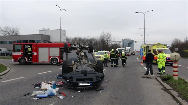 Nehoda v prask ulici Trkova (23.3.2017).
