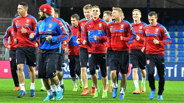 Čeští fotbalisté na tréninku v Ústí nad Labem.