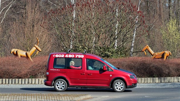 Znm souso koz od KV Areny se opt stalo terem vandal. Tentokrt pipravili kozu o rohy.