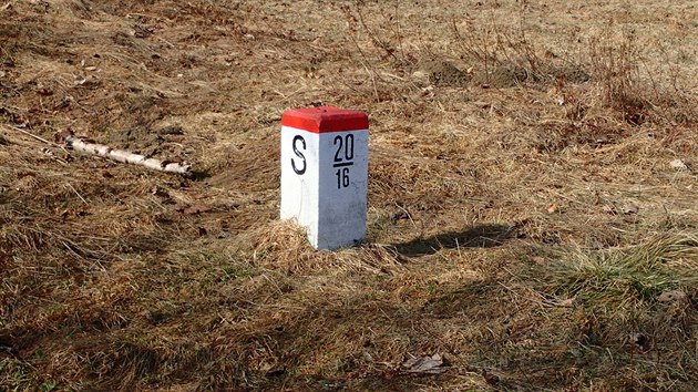 Polsk idi zajel se svou dodvkou na lesn cestu v Beskydech. Uvzl na esko-slovenskm pomez u obce Bl na Frdecko-Mstecku.