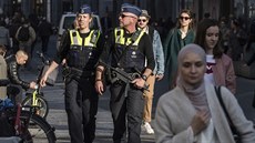 Belgití policisté v ulicích Antverp (23. bezna 2017)