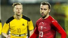 Český záložník Josef Hušbauer v zápase proti Litvě
