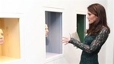 Vévodkyn Kate na návtv Národní portrétní galerie (Londýn, 28. bezna 2017)