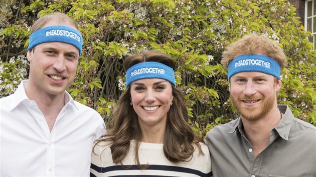 Princ William, vvodkyn Kate a princ Harry s elenkami na akci na podporu charity zabvajc se duevnm zdravm