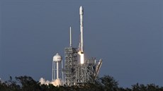 Americká spolenost SpaceX jako první na svt opakovan pouila první stupe...