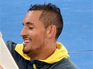 AUSTRALSKÁ RADOST. Nick Kyrgios (vpravo) pipravil oslavnou ledovou sprchu pro...