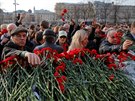 Shromádní pi uctní obtí útoku v Petrohrad (6.4.2017).