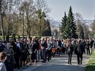 Dát sbohem pily Ve pinarové tisíce fanouk (1. dubna 2017).