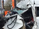 Nehoda dod�vky a kamionu, p�i n� bylo na 125. kilometru d�lnice D1 zran�no p�t...
