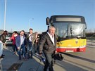 Autobusov linka z Walbrzychu poprv zamila a do Mezimst (1.4.2017).